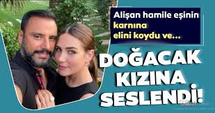 Yazılara ve haber arşivine sayfamızdan ulaşabilirsiniz. Singer Alisan Put His Hand On His Wife Buse Varol S Belly Come On Wait For My Daughter A Romantic Gesture By Buse Varol And His Wife Alisan Gallery Halids