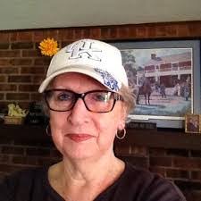 Eloise Guyton's Instagram, Twitter & Facebook