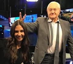 Maybe you would like to learn more about one of these? Boris Casoy Faz Chifrinho Em Colega De Telejornal Tnh1