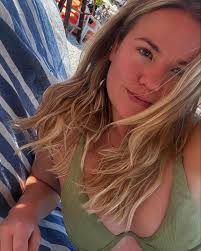 Alexandra Price (@alexpricewine) • Instagram photos and videos