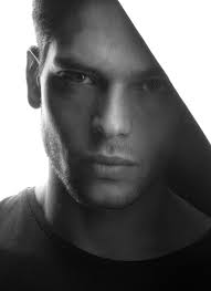 Descubre todas las películas de la filmografía de francisco reyes para ver o descargar gratis. Roman Reyes Wikipedia La Enciclopedia Libre