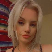 Caitlin Galligan's Instagram, Twitter & Facebook