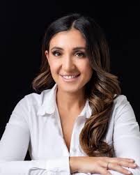 Meet the team at @judysaltarelli_notary Having a great headshot is key to  making a first impression and putting forward. Contact me if you need to  refresh your existing headshot or need a