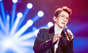 周深 zhou shen 朱桦 zhu hua 颜志琳 yan zhilin 白雪 bai xue 林志炫 lin zhixuan 刘宇宁 liu yuning — 爱的代价 the price of love the masked singer s3 ep06 03:42. æž—å¿—ç‚«æ‰¿è®¤å·²å©š ä¸€å®¶ä¸‰å£ç½•è§äº®ç›¸ è€å©†èº«ä»½æ›å…‰å„¿å­å·²è¯»åˆä¸­ å¿«èµ„è®¯