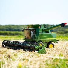 Rice combine harvester wheat combine harvester corn combine harvester soybean combine harvester sugarcane combine harvester view more. Bruder John Deere Combine Harvester T670i Smyths Toys Ireland