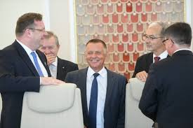 Jak twierdzą, iwona morawiecka ma m.in. Marian Banas Donald Pl