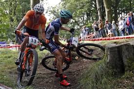 Na de achtste etappe vertelde van der poel nog dat de ploegleiding hem eigenlijk van de fiets zou moeten. Van Der Poel Gebruikt Olympische Spelen Als Excuus Om Te Kunnen Mountainbiken Indeleiderstrui Nl