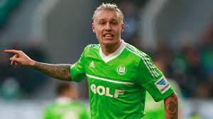 Danske simon kjær skifter italien og palermo ud med tyskland og wolfsburg. Transfer News Simon Kjaer Insists He Is Committed To Wolfsburg Football News Sky Sports