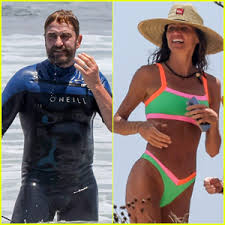 May 31, 2021 · jared butler, others enter 2021 nba draft may 31st 2021 at 11:24am cst by luke adams ahead of sunday's early entry deadline, baylor junior guard jared butler announced ( via twitter ) that he was declaring for the 2021 nba draft. Gerard Butler Goes Surfing During Beach Day With Morgan Brown New Photos Bikini Gerard Butler Morgan Brown Just Jared