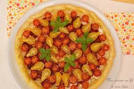 Ma Cuisine Au Fil De Mes Idees Tarte Feuilletee Aux Tomates Cerise Fromage De Chevre Et Tapenade Tarte Feuilletee Alimentation Cuisine