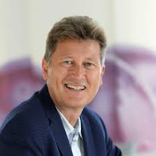 Elli Ackermann email address & phone number