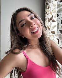 Karla Lira's Instagram, Twitter & Facebook