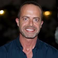 Michael Groves (@MikeGroves365)