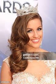 Taylor Cantrell's Instagram, Twitter & Facebook