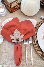 Make these lovely rustic glam fall napkin rings from simple materials. Super Easy Diy Napkin Rings Acorn Leaf Thanksgiving Napkin Rings