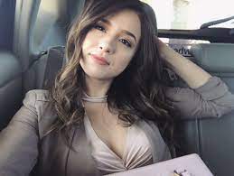 Explore pokimane (r/pokimane) community on pholder | see more posts from r/pokimane community like poki and bella! Pin Auf Mi Crush 3
