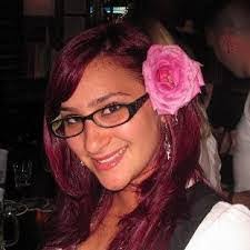 Nina Rossi's Instagram, Twitter & Facebook