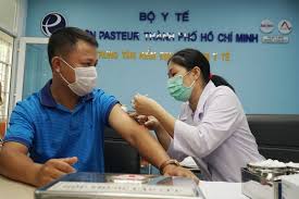 Some have favored vaccinating as many people as possible as quickly as possible, while. Bao Sai Gon Giáº£i Phong