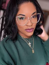 Vooglam Glasses and Danyale Frame for Stylish Street Fashion