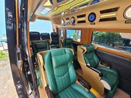 Bảng Giá Thuê Xe Limousine Tại TPHCM Mới Nhất Năm 2025