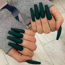 40 Winter Coffin Nail Designs You Must Try Green Acrylic Nails Emerald Nails Matte Acrylic Nails