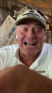 The first bass ever caught in Ray Scott's BassMaster tournament trail! Tune  in for part one of a two-episode series as Byron sits down with Bill Dance 