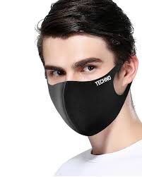 Nem mindenki ugyanúgy takarja el az arcát, de egy dolog biztos: Techno Arc Maszk Unisex Techno Style