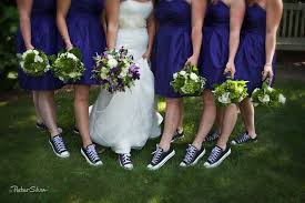Cute Comfortable Fun Newport Ri Wedding Chuck Taylors Wedding Wedding