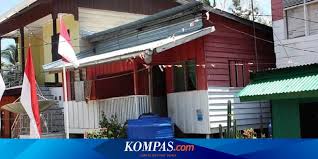 Ketika itu beliau bercuti selama 53 hari bagi mendapatkan rawatan di sebuah klinik di london. Rumah Warga Di Perbatasan Teras Di Wilayah Indonesia Dapur Di Malaysia Halaman All Kompas Com