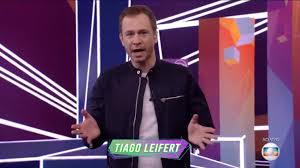 O diretor do programa, boninho, respondeu uma série de pergunta dos seguidores sobre o reality e contou que já desclassificou três famosos. Trtgazlanij9vm