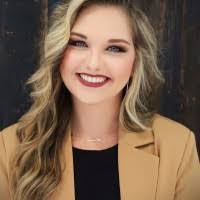 Courtney Murdock's Instagram, Twitter & Facebook