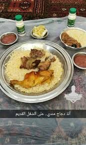 عاشق مطاعم Ar Twitter بيت المندي عنده دجاج مندي ألييم يذكرني بطعم زمان المحل صار له 25سنه شارع ام الحمام قدام بيت الشواية فيه افراد وعوائل
