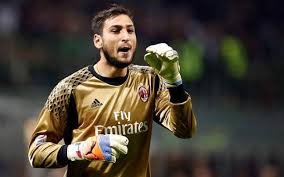 Jun 25, 2021 · intervista della gazzetta dello sport all'austriaco alex manninger, ex portiere di riserva della juventus (tra le tante maglie che ha vestito): Gianluigi Donnarumma And Gianluigi Buffon The Tale Of Two Keepers Sports News