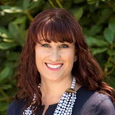 Kirstin Ward's Instagram, Twitter & Facebook