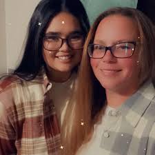 Anyone know of a mobile dog groomer? Experienced w korean style grooming?