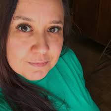 La tendencia a hurgar allí donde duele, atrae como atrae el abismo. Y hay  que estar muy sano para resistir la tentación de lastimarse.