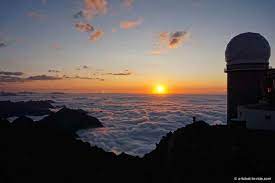Le chemin de la mâture. Passer Une Nuit Au Pic Du Midi Est Ce Que Ca Vaut Le Coup
