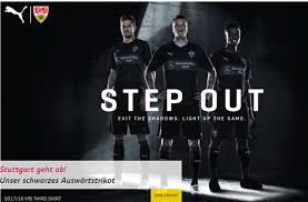 Vfb stuttgart matchworn trikots, stuttgart (stuttgart, germany). Jetzt Hat Auch Der Vfb Stuttgart Das Schwarze Auswartstrikot Offiziell In Den Verkauf Genommen In Der Vergangenheit Trugen Vfb Profis Schon Viele Verschiedene Trikots Wie Sie In Unserer Bildergalerie Sehen Konnen Stuttgarter