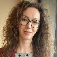 50+ profiluri „Nania”