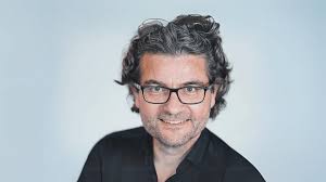 Olivier Dauvers : parcours, média, retail - PGE