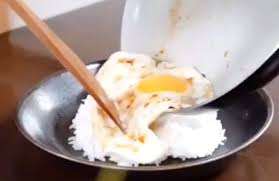 Betul ke namanya telur mata kerbau? Berkreasi Bikin Menu Kekinian Yang Lagi Viral Nasi Telur Ceplok