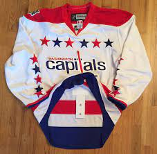 After much anticipation, upper deck has finally released the 2011 winter classic set, featuring the washington capitals and pittsburgh penguins. For Sale Authentic Washington Capitals Winter Classic 2011 Reebok Size 54 120 Shipped Usd Hockeyjerseys