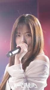 Kyujin singing 'Sugar' by 15& for Lee Mujin Service (prev.) #NMIXX #KYUJIN 