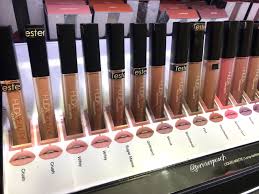 They also offer creamy liquid lipsticks, traditional matte bullet lipsticks. Huda Beauty Liquid Lipsticks Main Blogs Survivorpeach