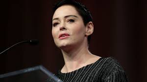 Rose McGowan forcée de vendre sa maison pour se battre contre Harvey  Weinstein