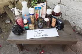 All's well that ends well is a play by william shakespeare that was first performed in 1741. Complete Works Table Top Shakespeare At Home All S Well That Ends Well Pact Zollverein