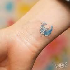 101 Tiny Girl Tattoo Ideas For Your First Tattoo Summervibes Waves Tattoo Wave Tattoo Design Small Wave Tattoo