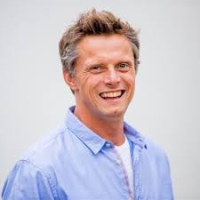 Lee Cash (@LeeCash_)