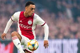 Using jquery and ajax, is it possible to capture all of the form's data and submit it to a php script (an example, form.php)? Barcelona Sepakat Boyong Sergino Dest Dari Ajax