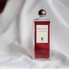 Serge Lutens La Fille De Berlin Eau De Parfum Hermosa Cosmeticさんはinstagramを利用しています Best Seller Of The Month Serge Luten La Fille De Berlin The Lady From Berlin Beautiful Roses Violet Perfume Bottles